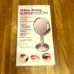 Magnifying Mirror - BRAND NEW